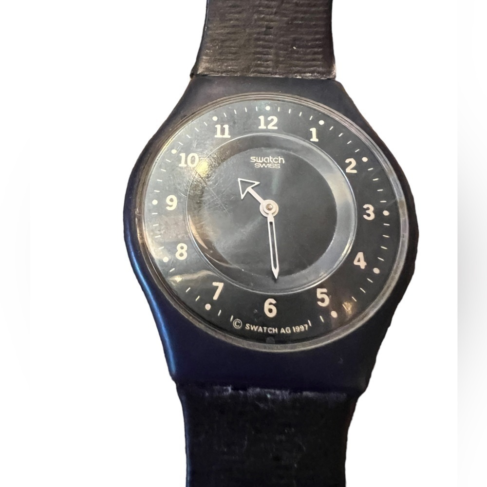VITNAGE Swatch navy extra thin watch, needs battery. - Picture 3 of 9